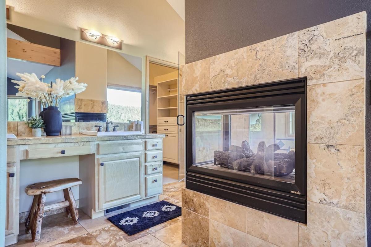 Secluded Mountain Sanctuary 4br Family Friendly Evergreen