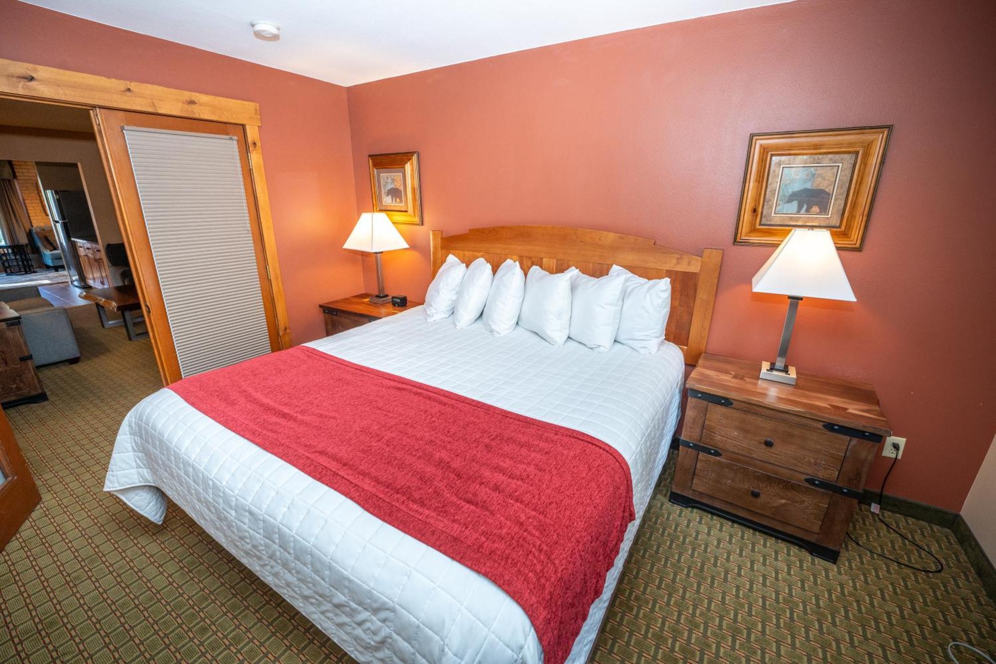 Silver Moon Hotel 3*