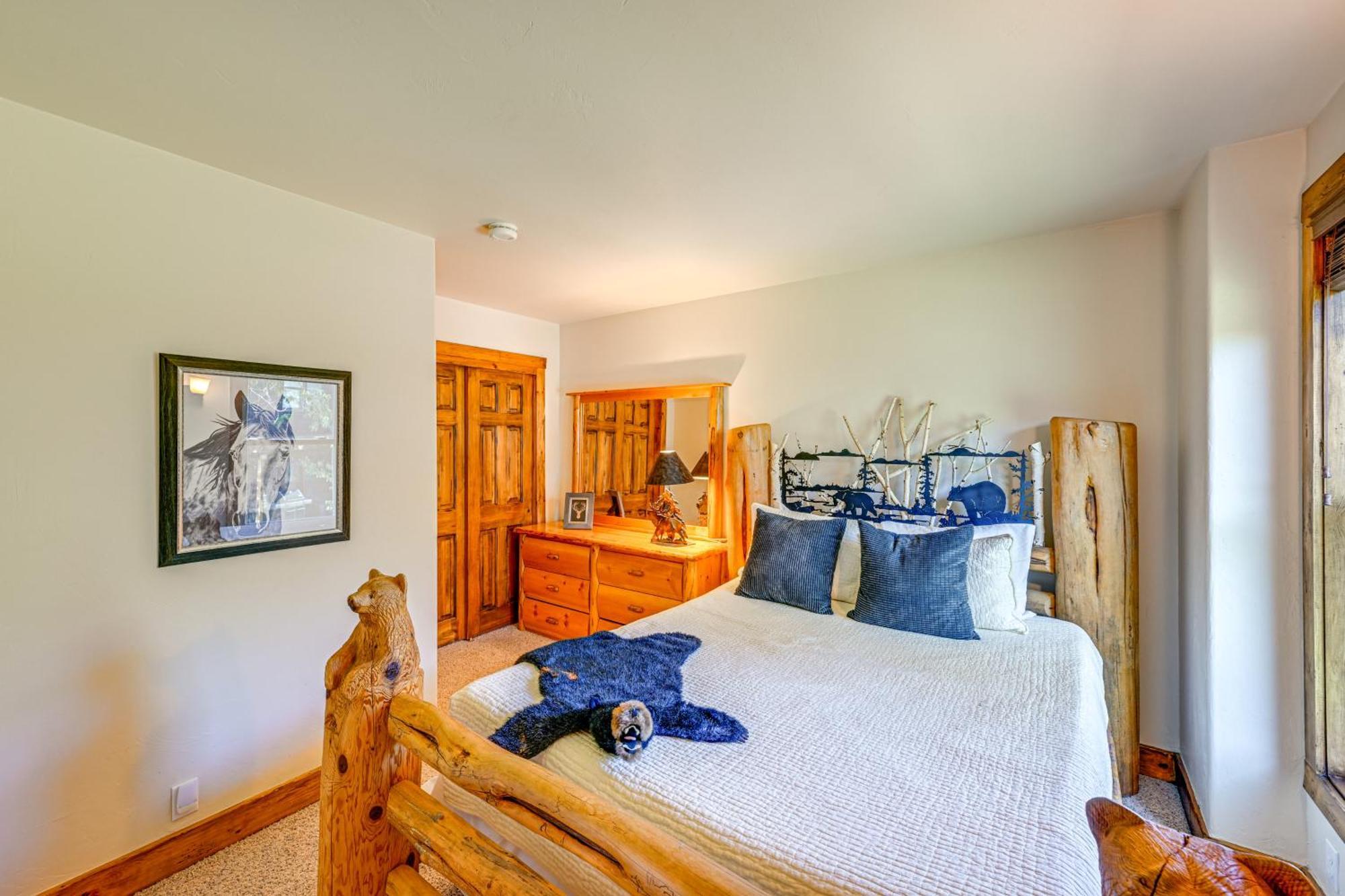 Duplex In Quiet Family Neighborhood 1 Mi To Skiing * Steamboat Springs