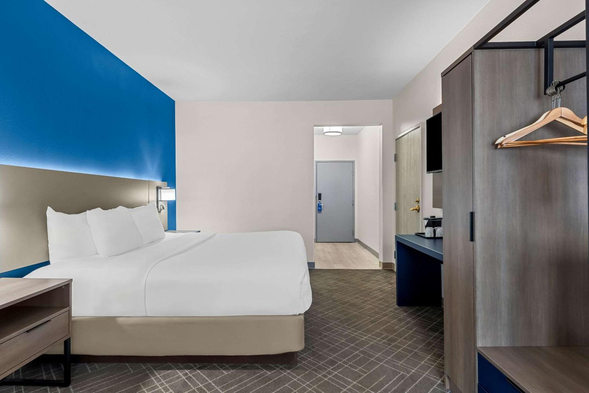 Comfort Denver North -