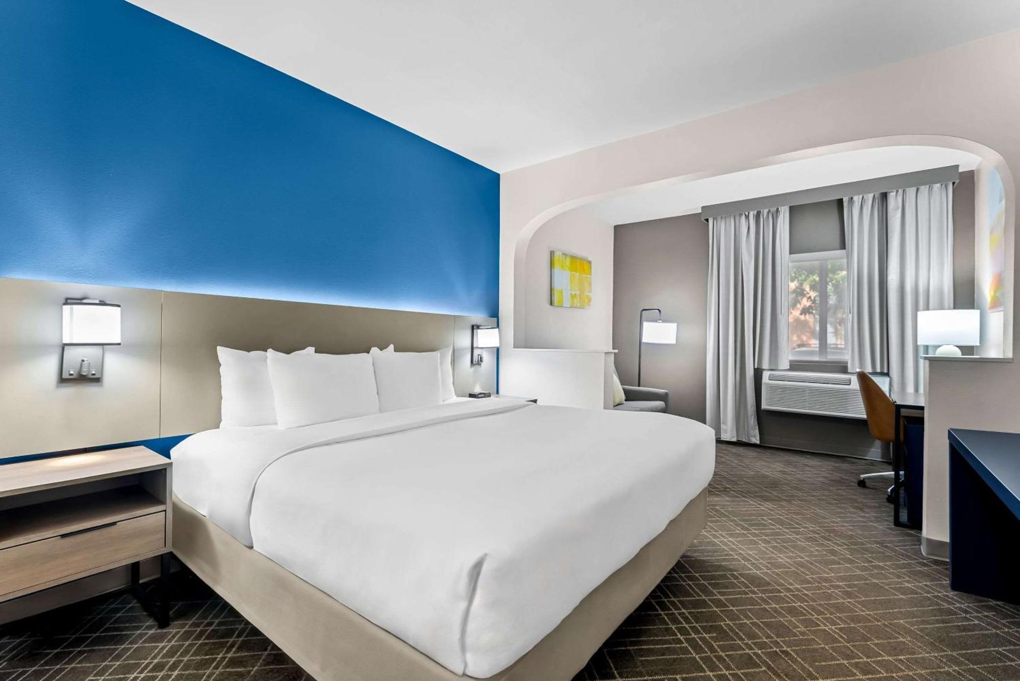 Comfort Denver North -