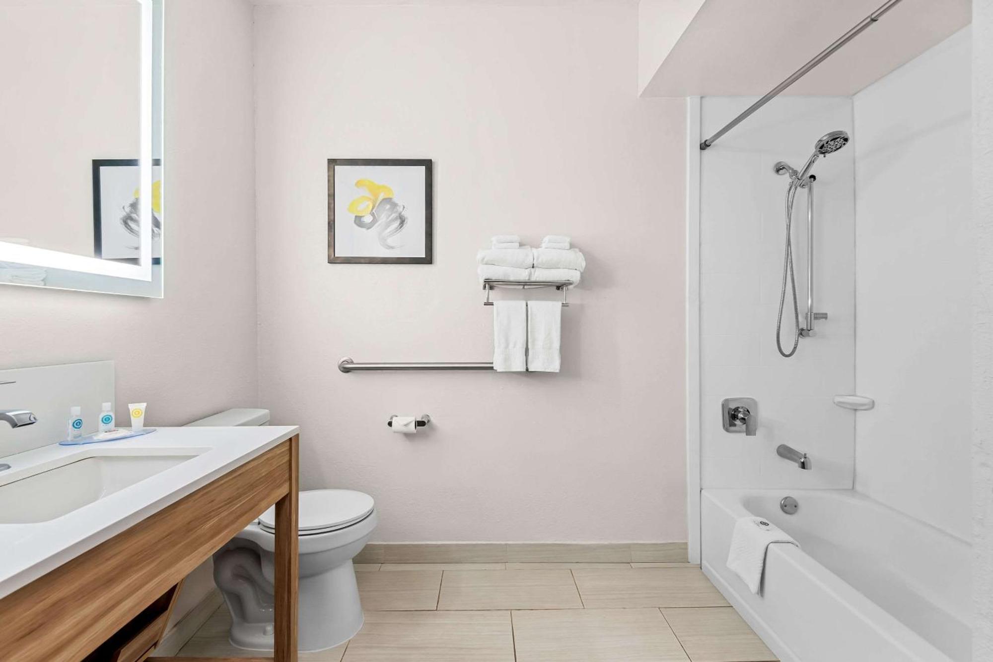 Hotel Comfort Denver North - 3*