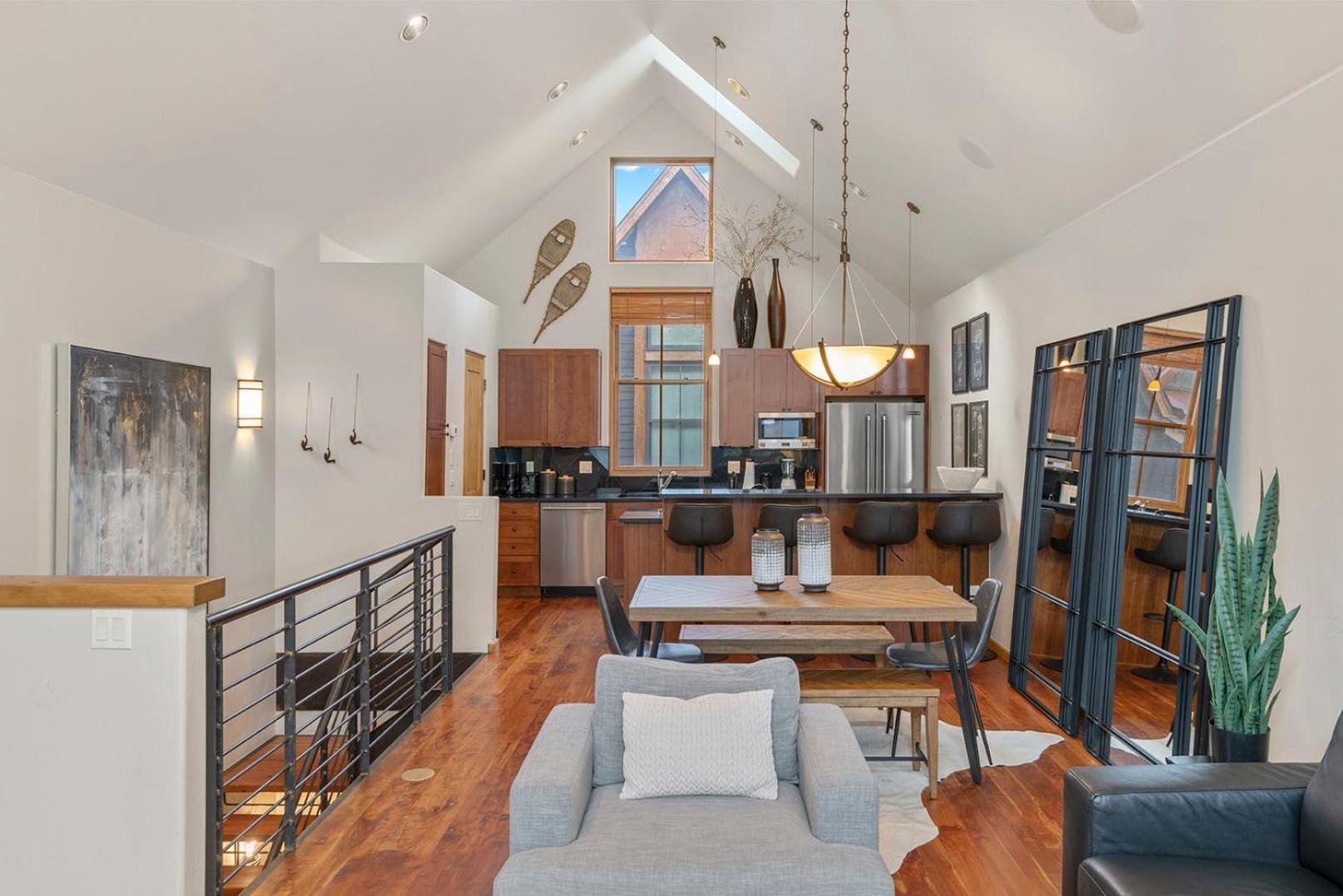 3br 3 1 2ba Center Of Everything New Listing On Our New * Telluride