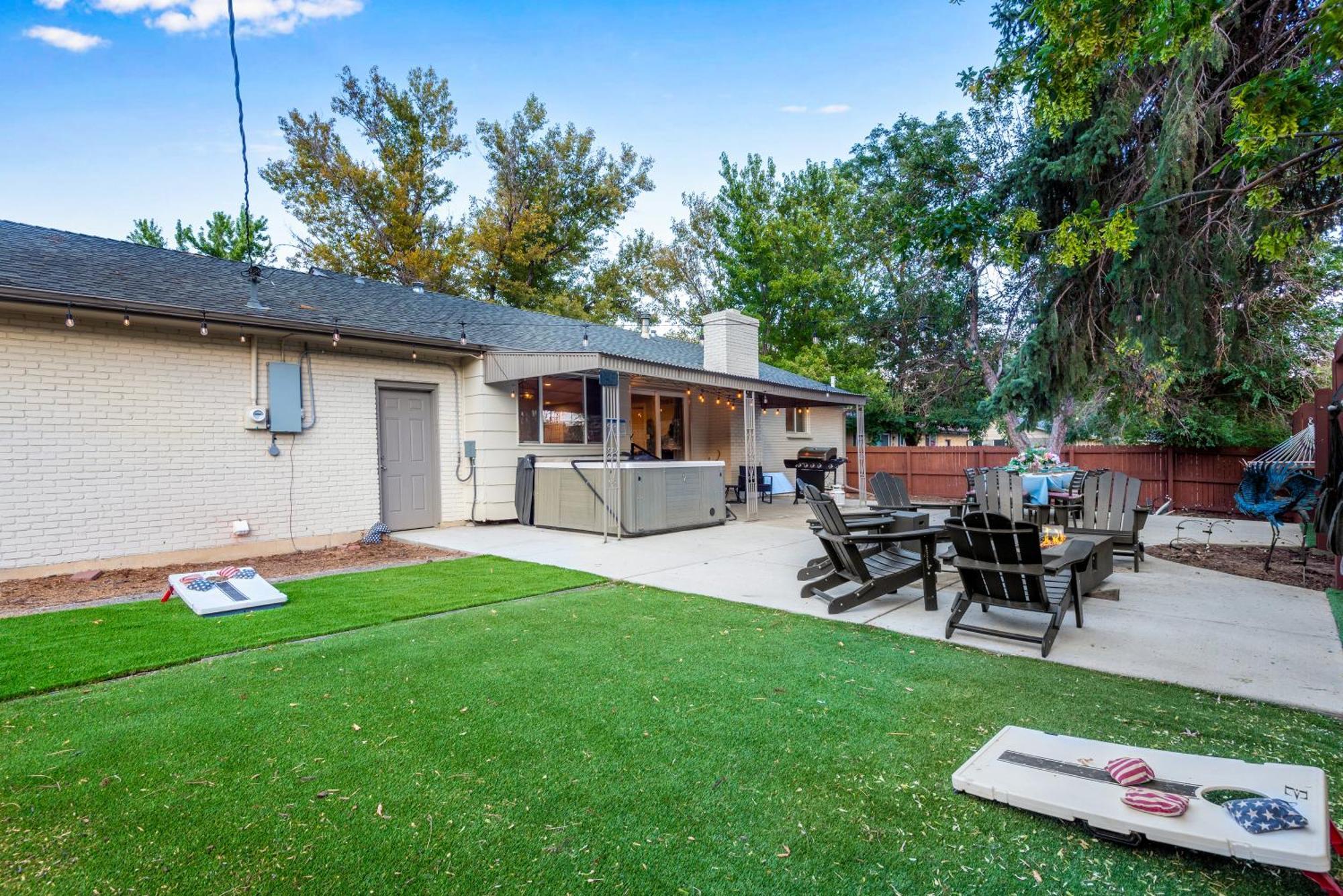 Mid Summer Night's Dream W Hot Tub Theater Game Holiday home