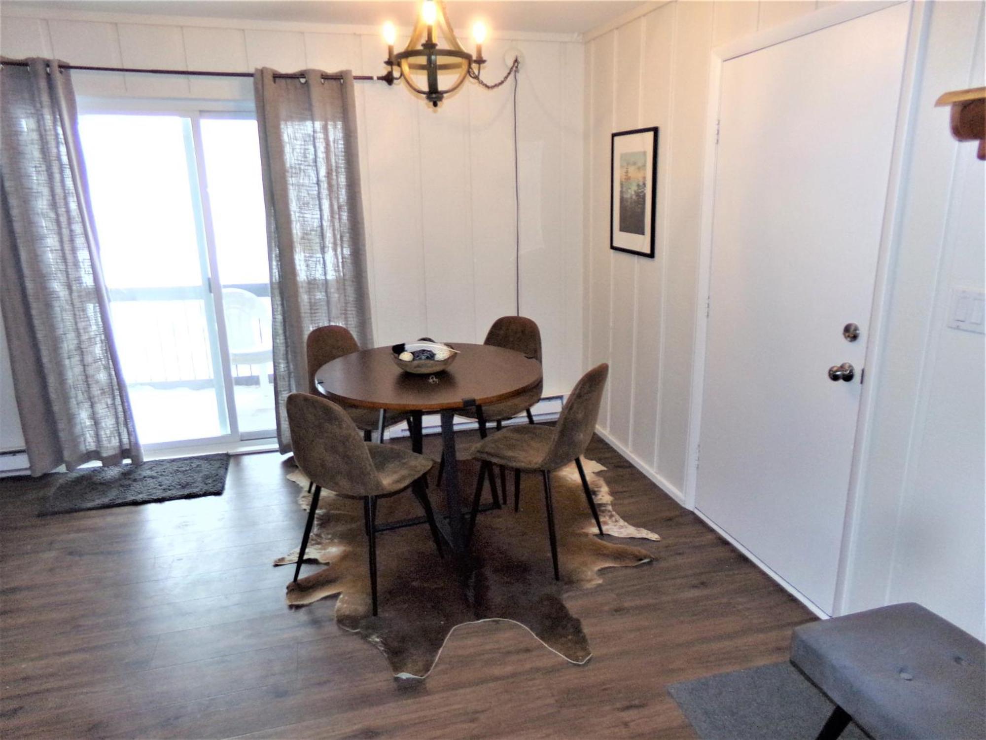 3 Bed 2 Bath Brcr Blue River