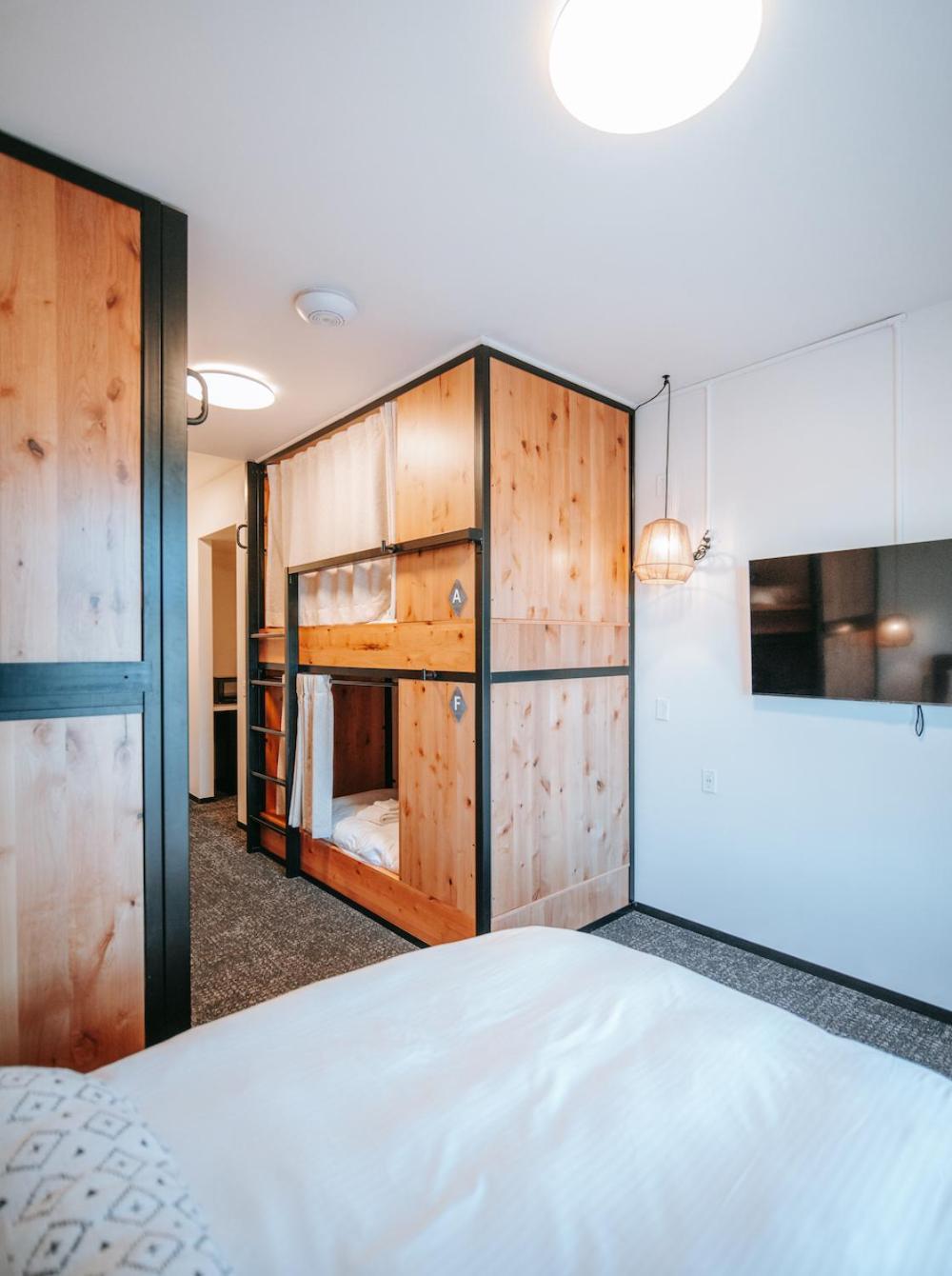 Kinship Landing Hotel *