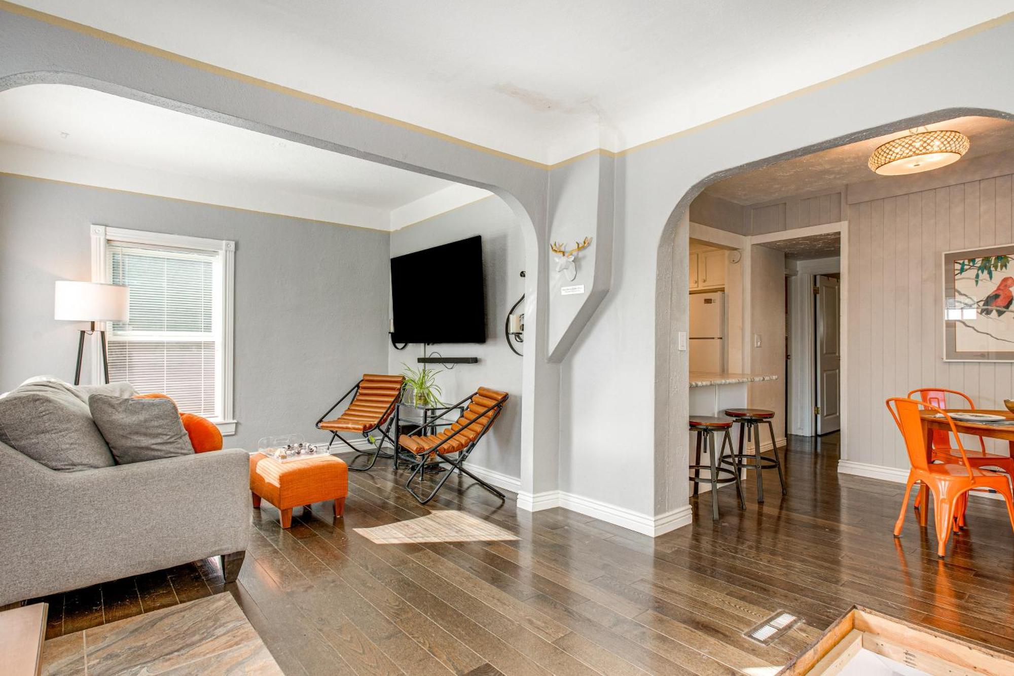Dog-friendly Near Hospitals And Red Rocks!