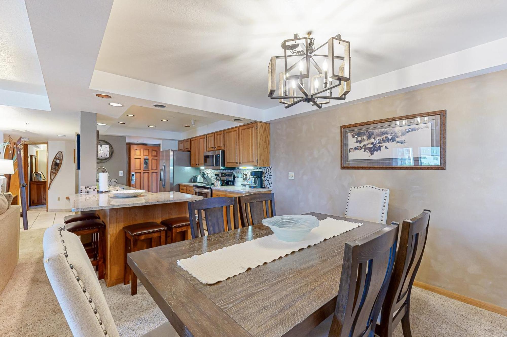 Torian Plum Plaza 302 Apartment