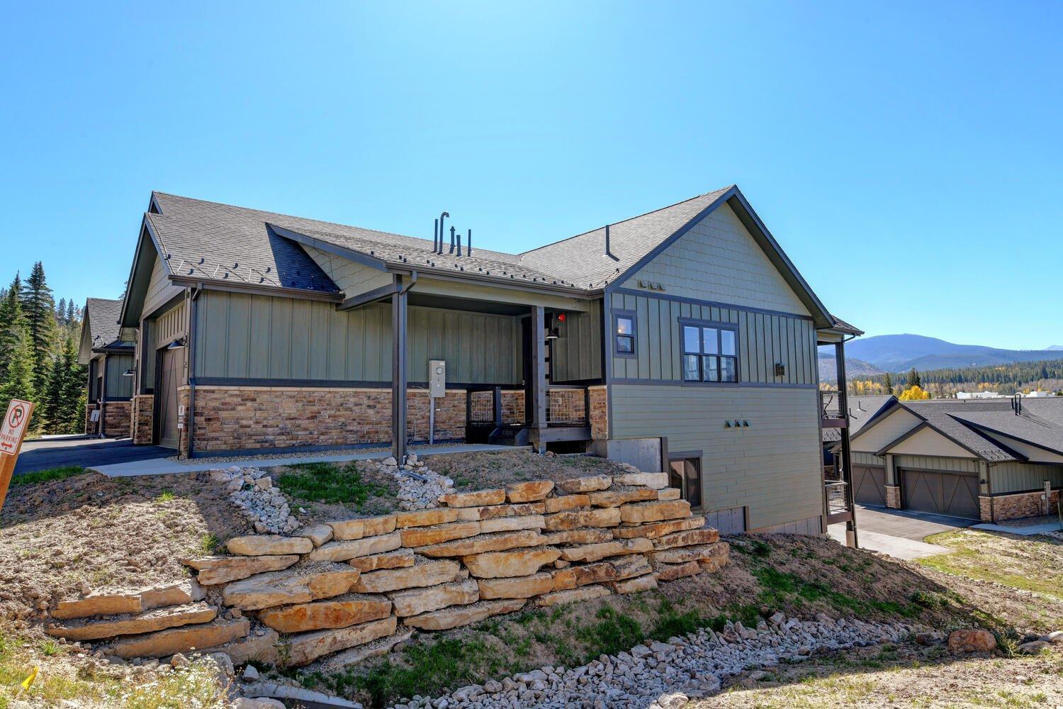 Casa de férias New Luxury Mountain 95 Hot Tub Great Views Price 500 Dollars Free Activities Daily Fraser