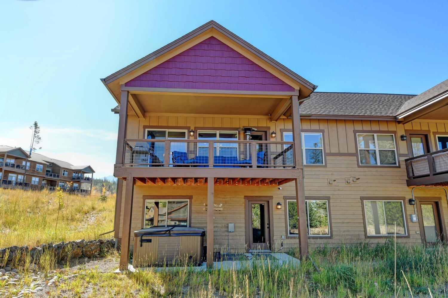 New Luxury Mountain 89 Hot Tub Great Views Price 500 Dollars Free Activities Daily Holiday home Fraser