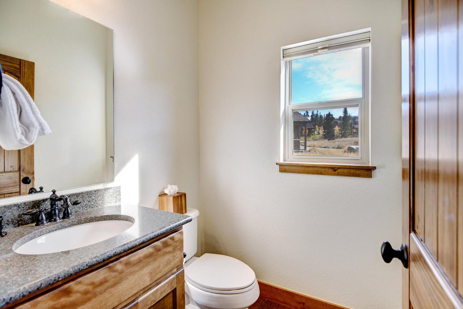 New Luxury Mountain 89 Hot Tub Great Views Price 500 Dollars Free Activities Daily Holiday home Fraser