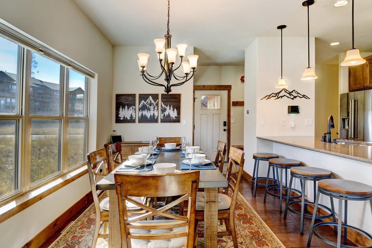 Holiday home New Luxury Mountain 89 Hot Tub Great Views Price 500 Dollars Free Activities Daily Fraser