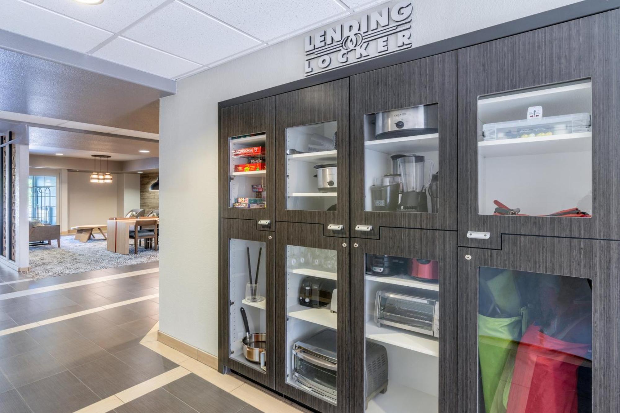 Candlewood Denver Northeast - By Ihg Hotel