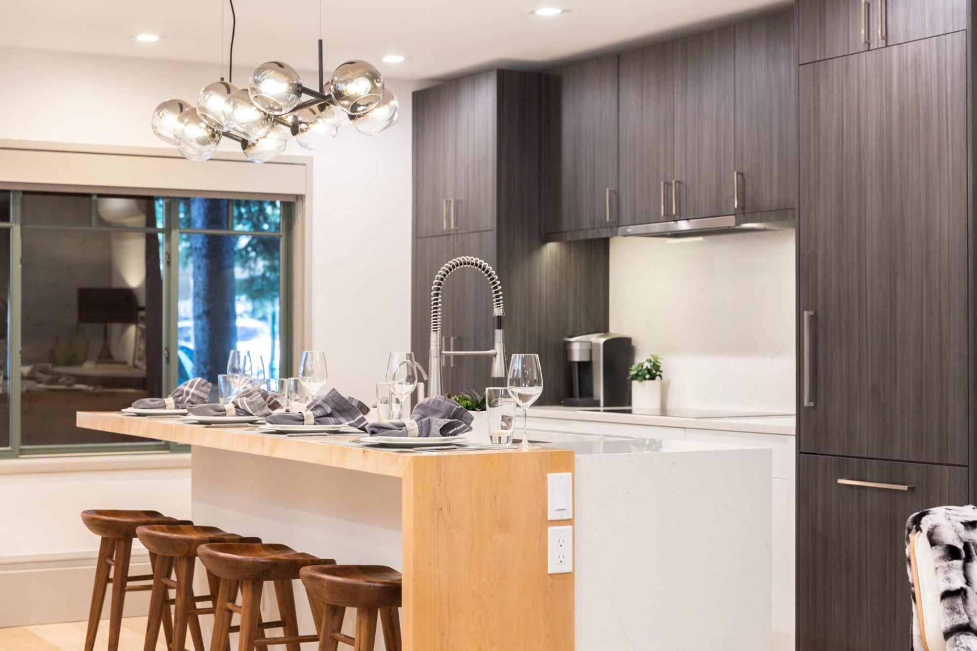 New 2 Bedroom 2 And A Half Bath - Luxurious Mountain Modern! Aspen