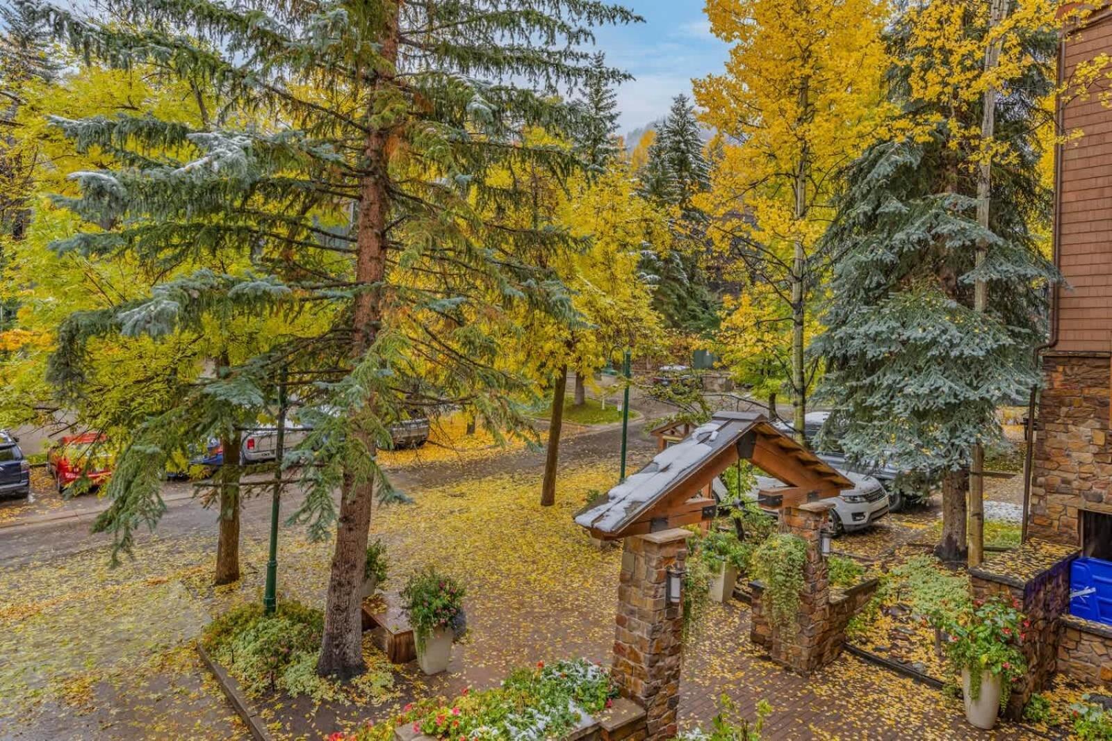 New 2 Bedroom 2 And A Half Bath - Luxurious Mountain Modern! Holiday home *
