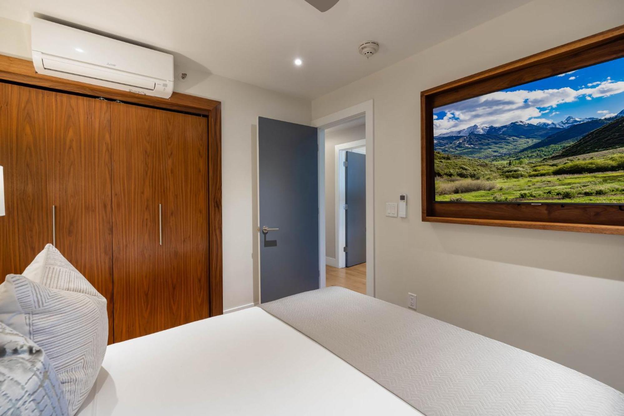 Luxurious 2 Bedroom 2 Ba - Core *