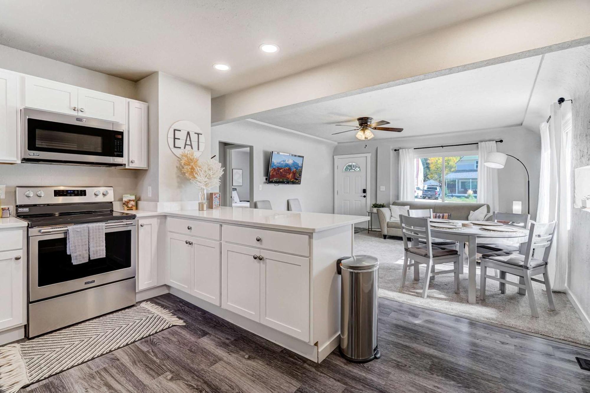 Newly Built 3bd Retreat W Mtn Views & Game Colorado Springs