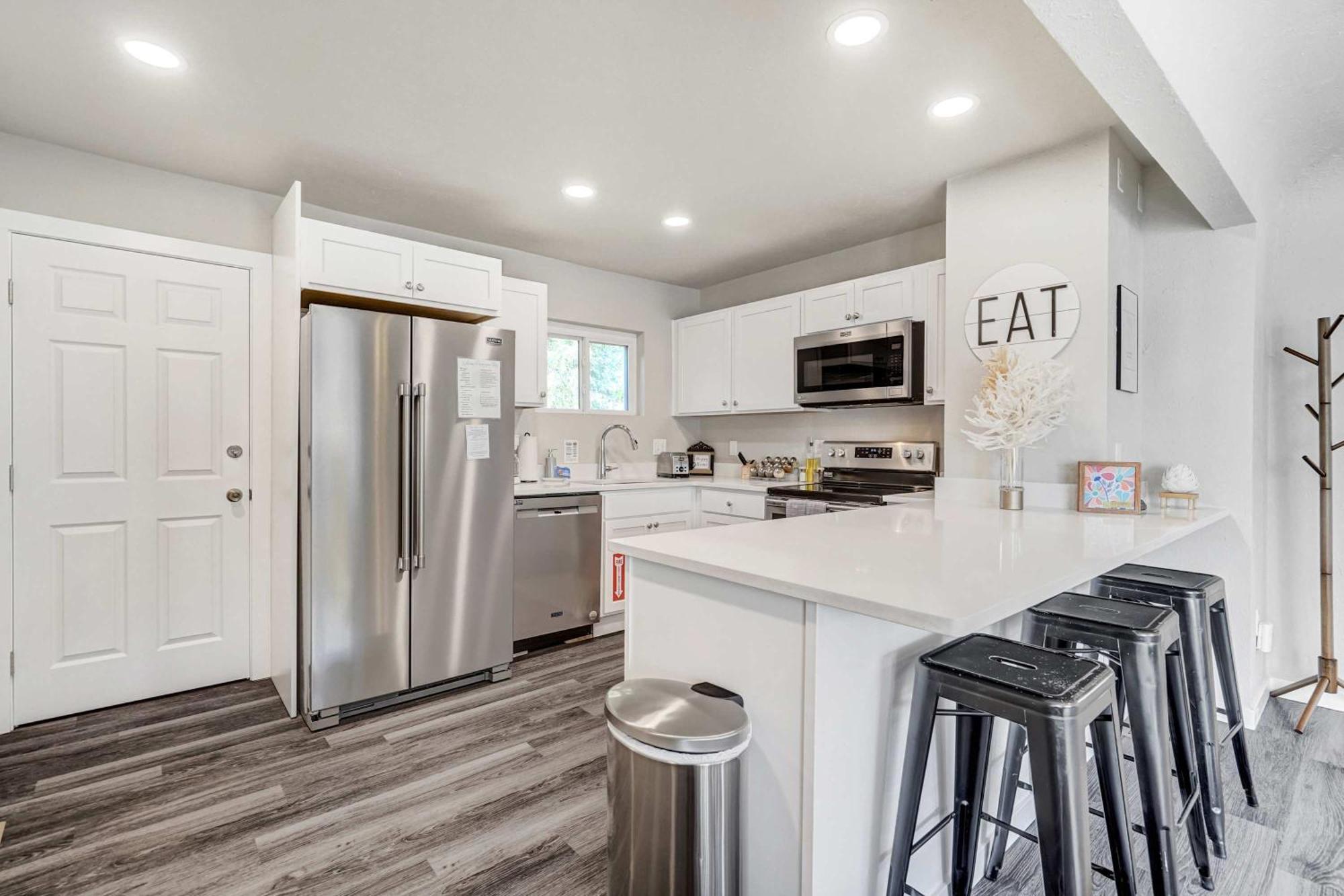 Newly Built 3bd Retreat W Mtn Views & Game Holiday home