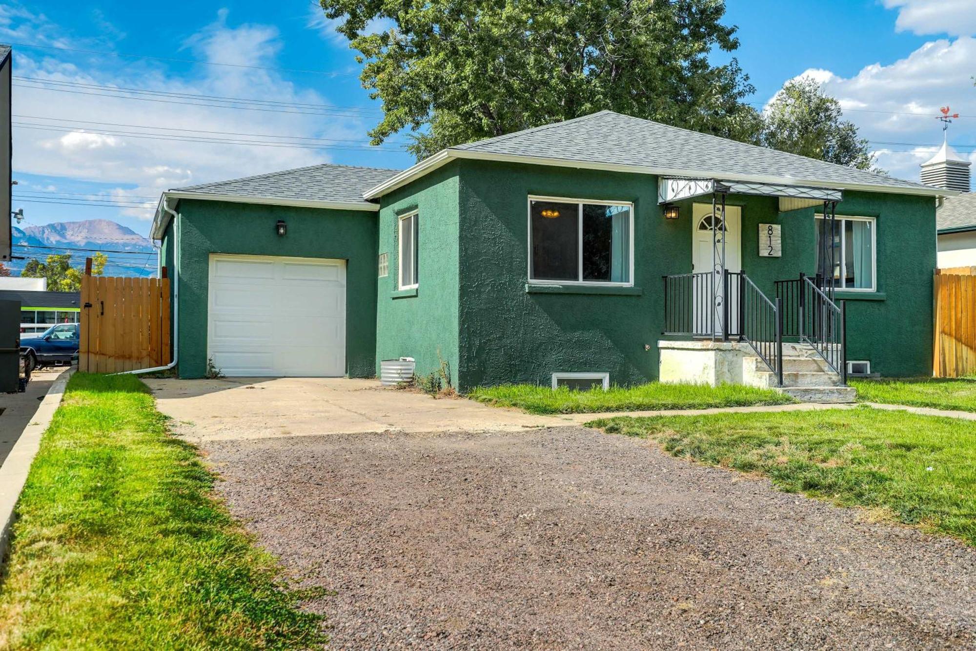 Newly Built 3bd Retreat W Mtn Views & Game Holiday home