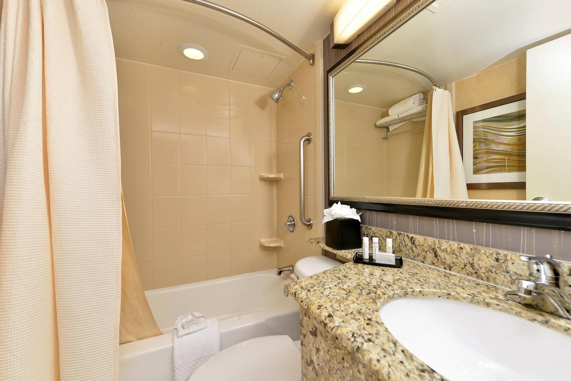 Courtyard By Marriott Cherry Creek Hotel DEN