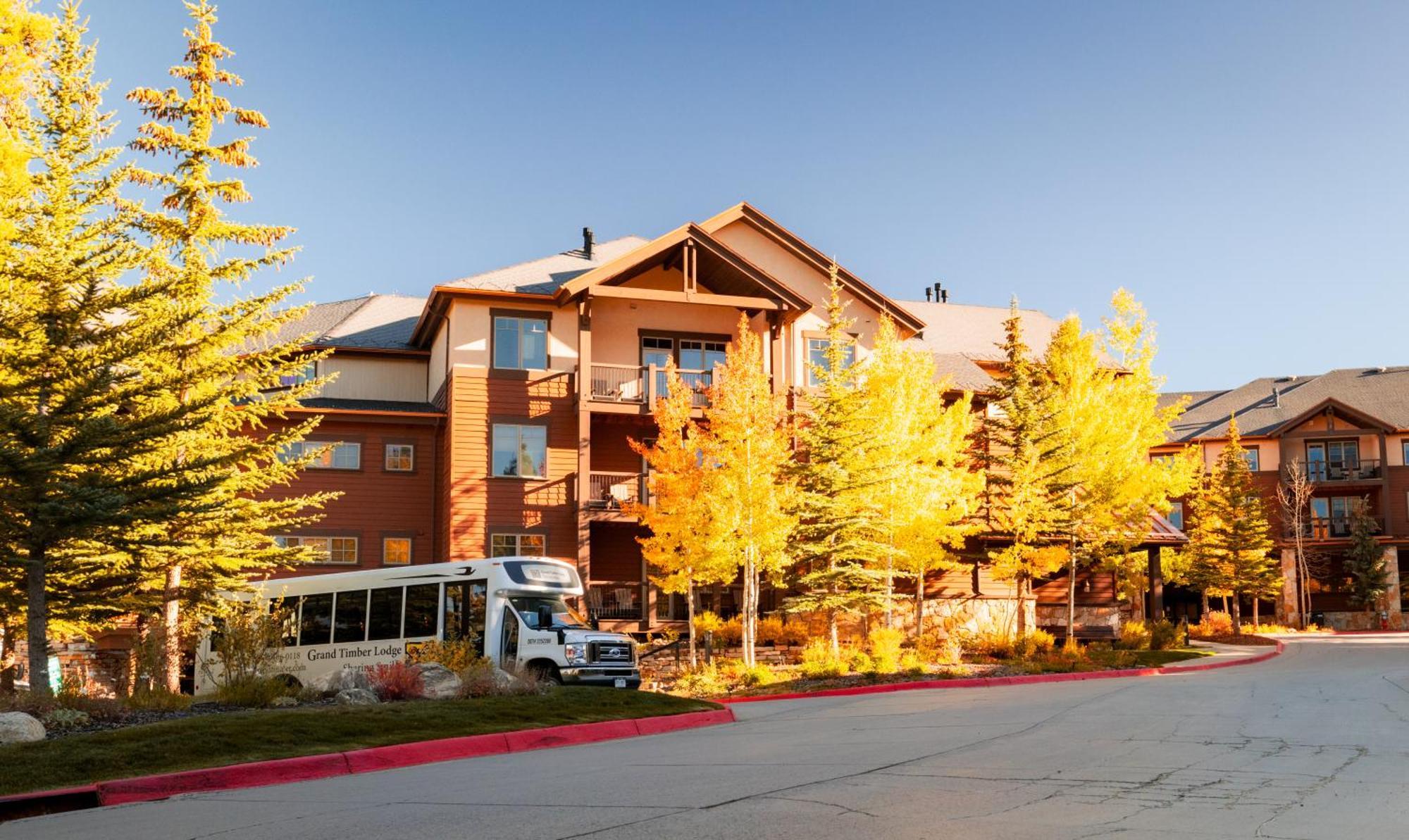 & Summer 1br 2beds With Parking & Amenities *