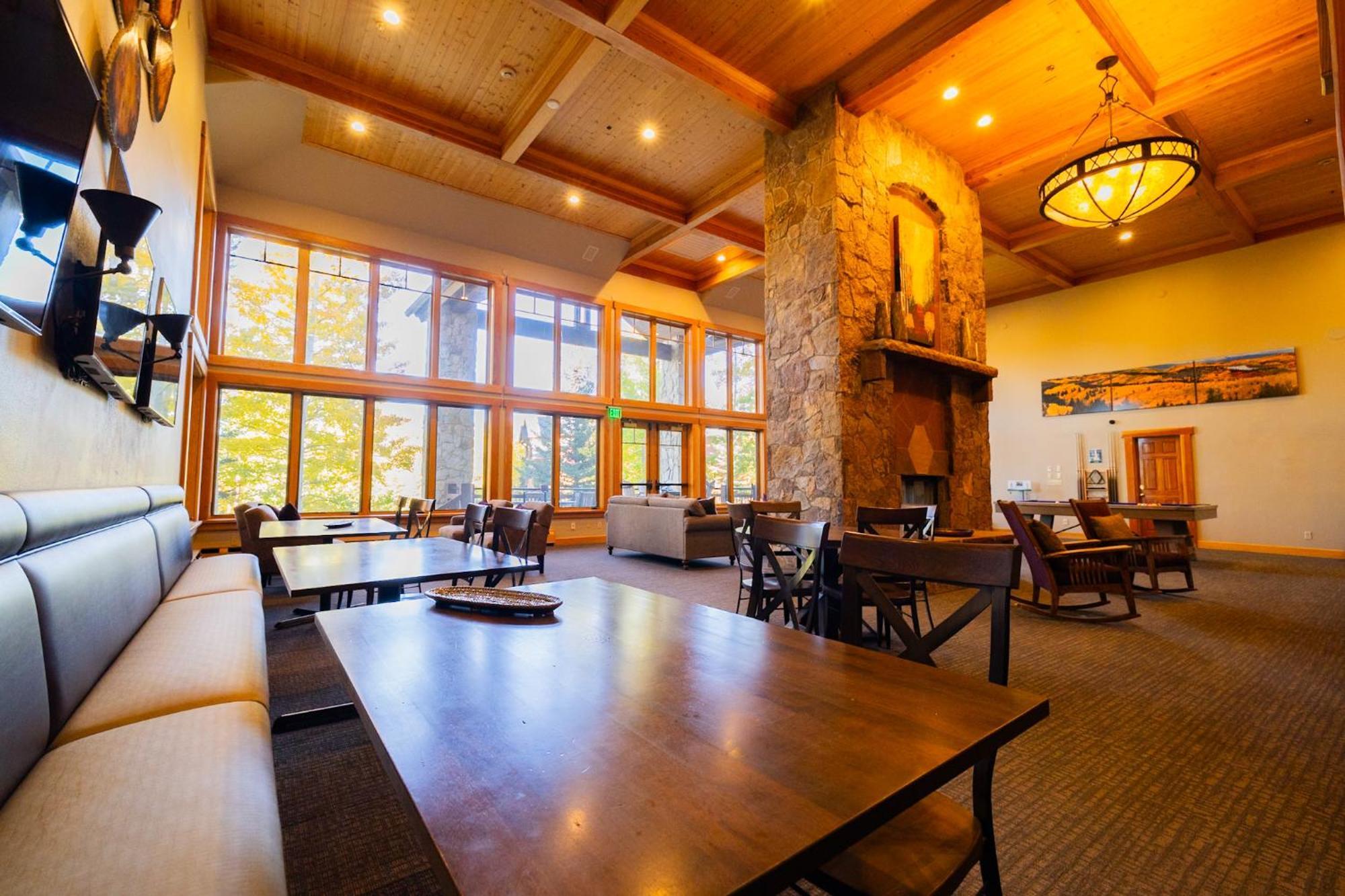 & Summer 1br 2beds With Parking & Amenities Apartment *