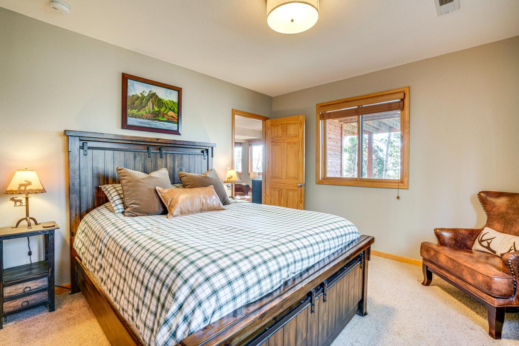 Holiday home Luxe Mtn View, Deck And Grill *