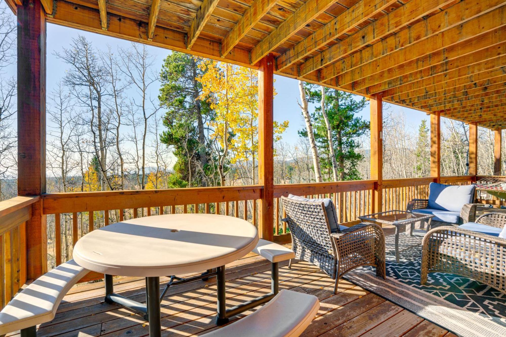 Holiday home Luxe Mtn View, Deck And Grill *