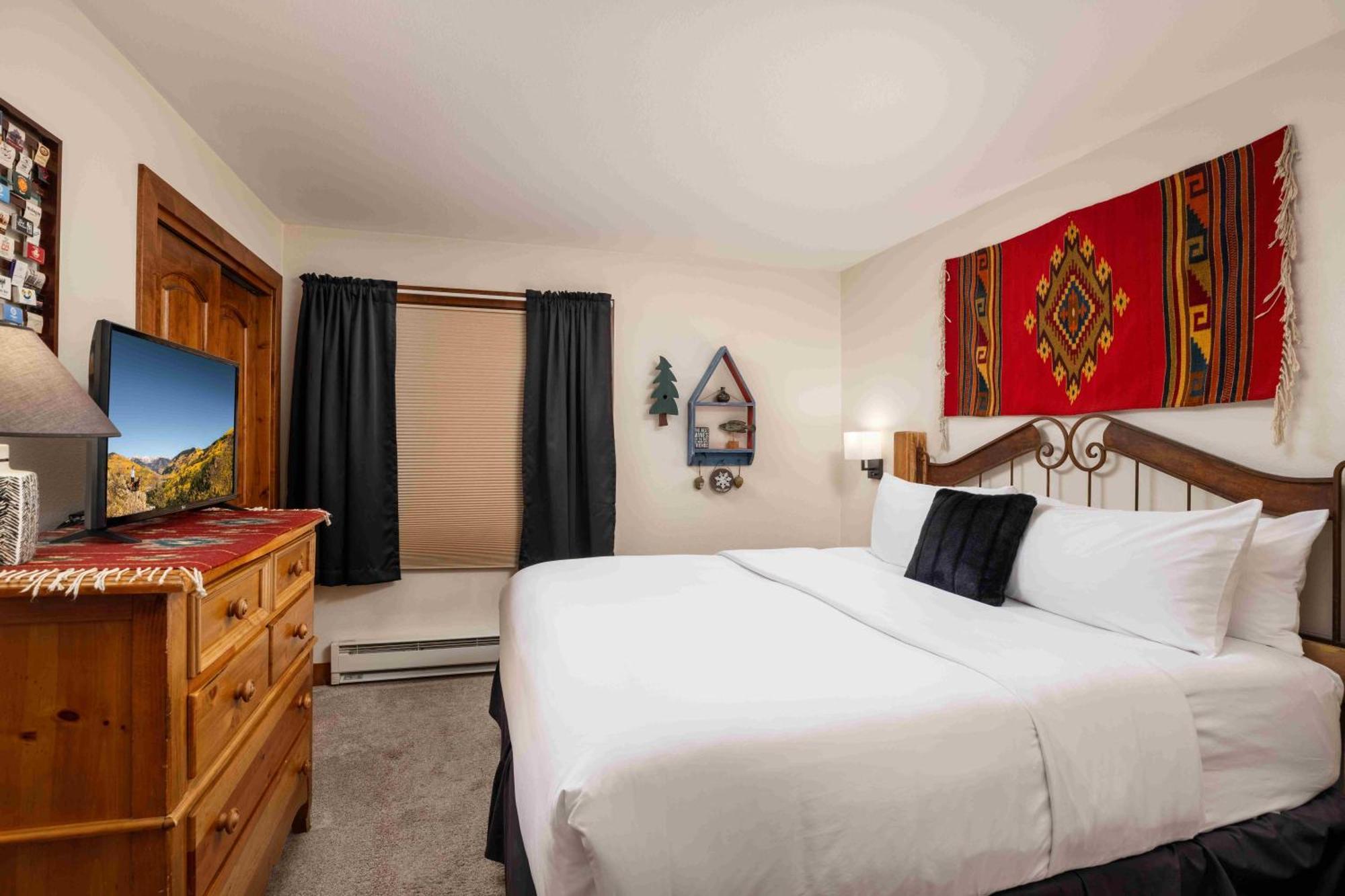 Montaneros In 4* Vail