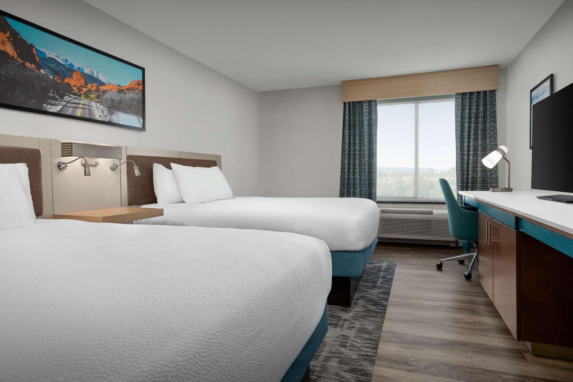 Hilton Garden North 3*