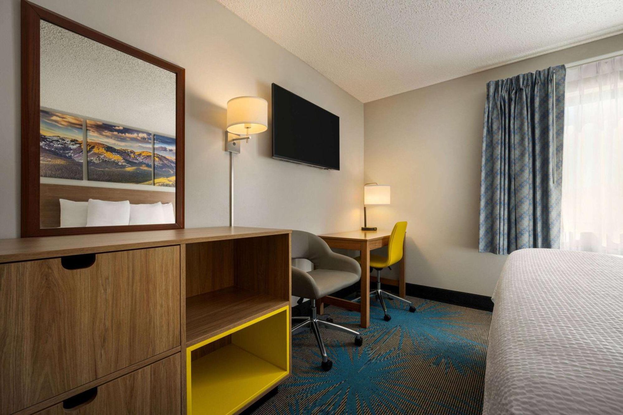 Days By Wyndham Hotel Carbondale