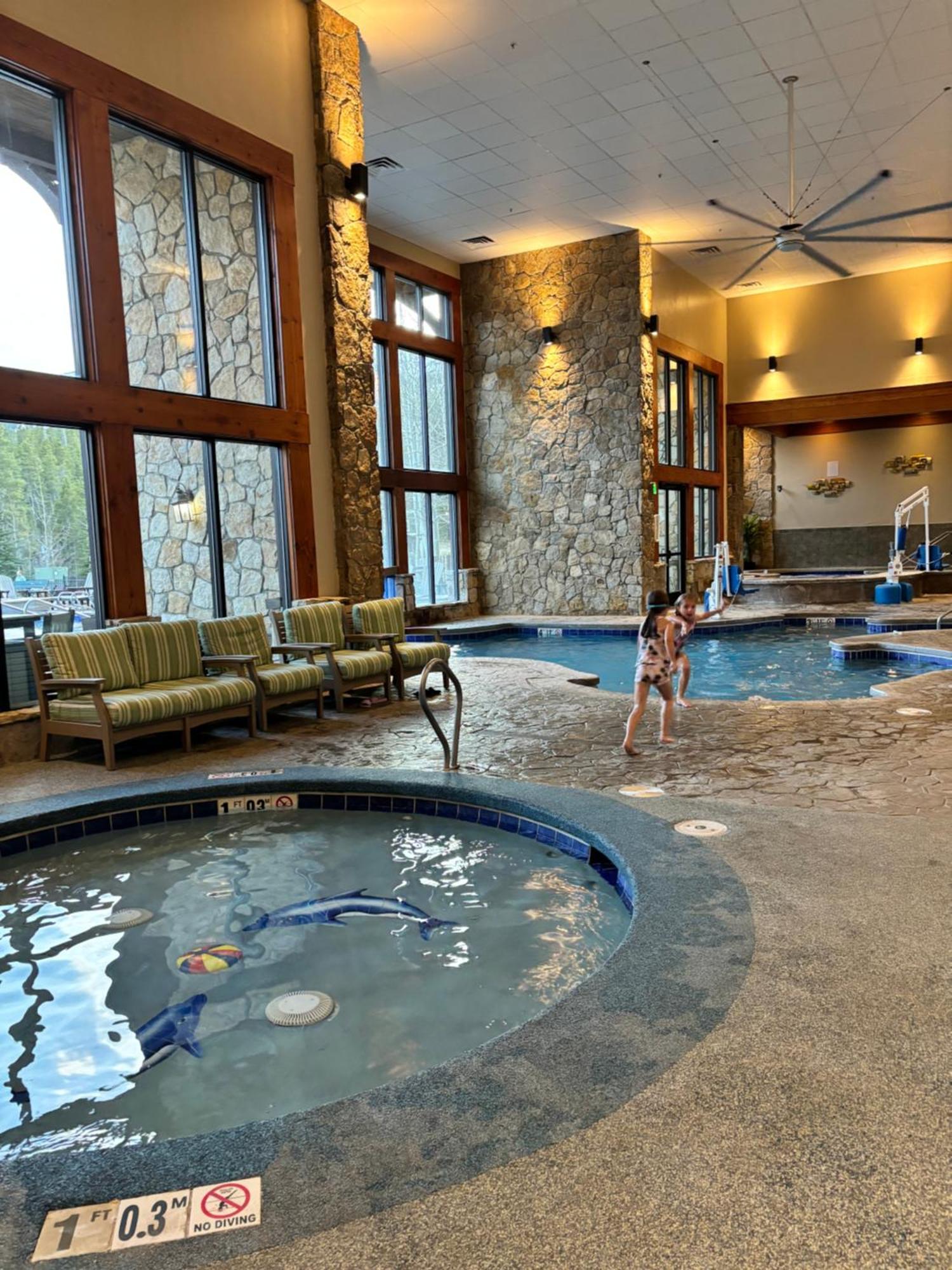 & Summer 1br 2beds With Parking & Amenities *