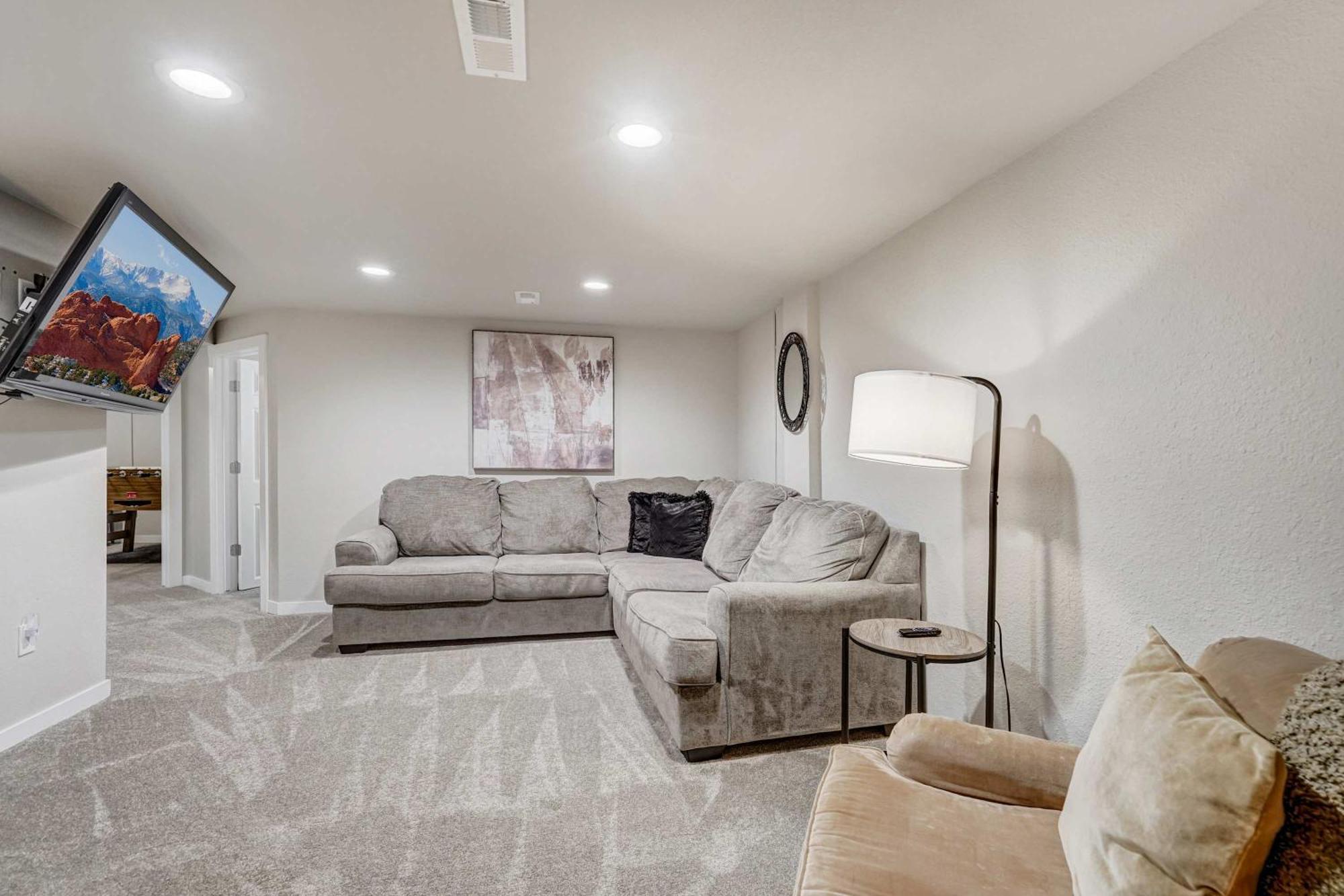 Newly Built 3bd Retreat W Mtn Views & Game Holiday home *