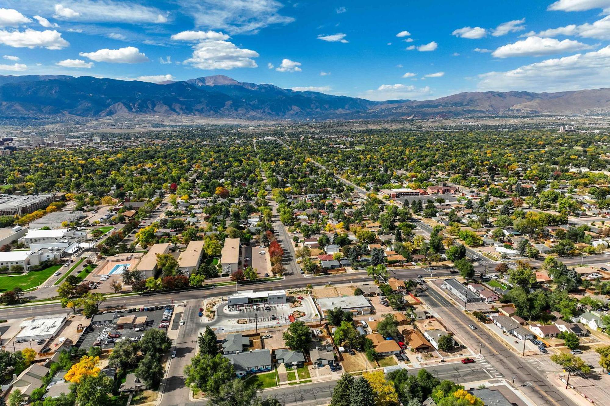 Newly Built 3bd Retreat W Mtn Views & Game Holiday home Colorado Springs