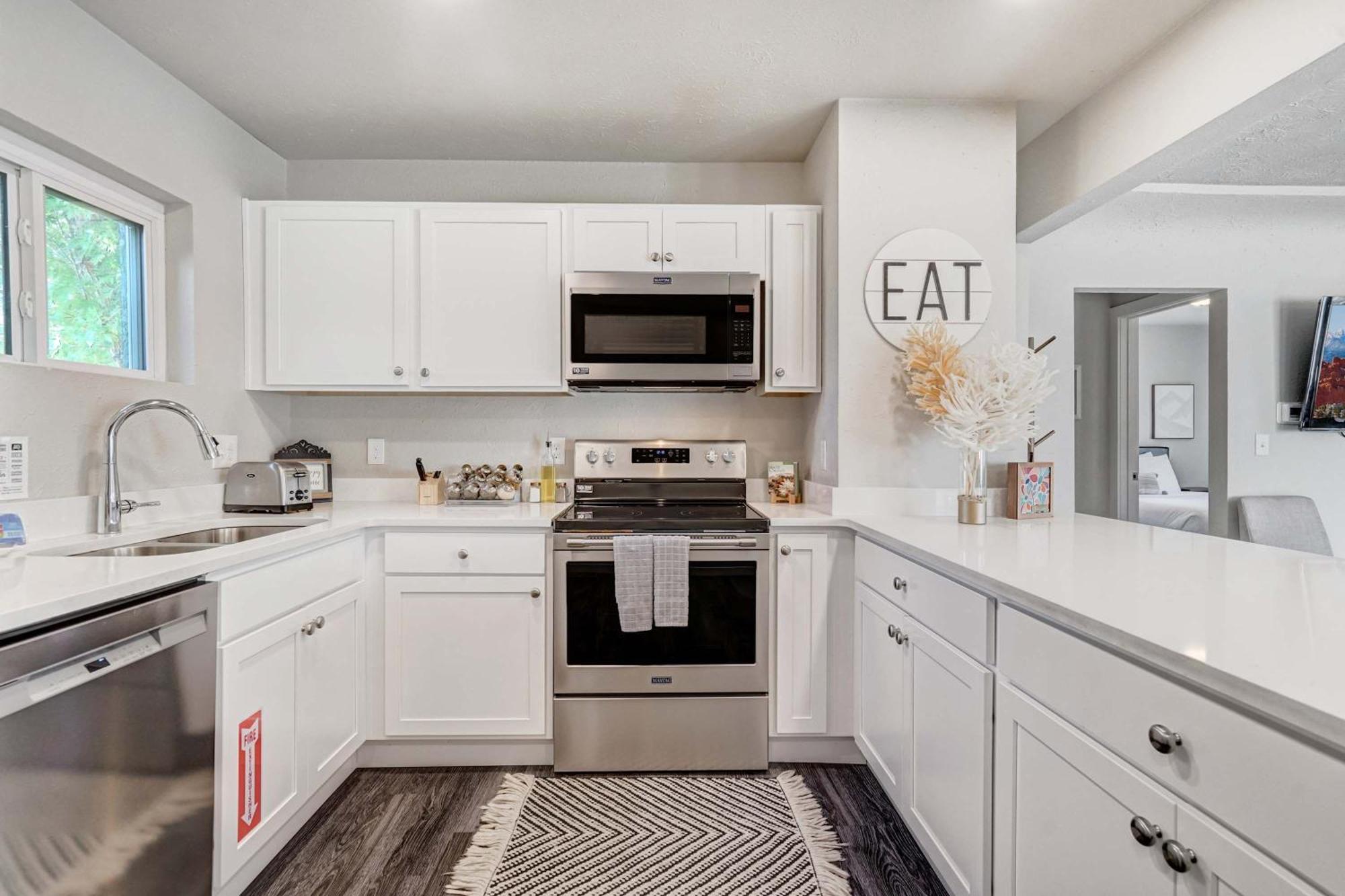 Newly Built 3bd Retreat W Mtn Views & Game *