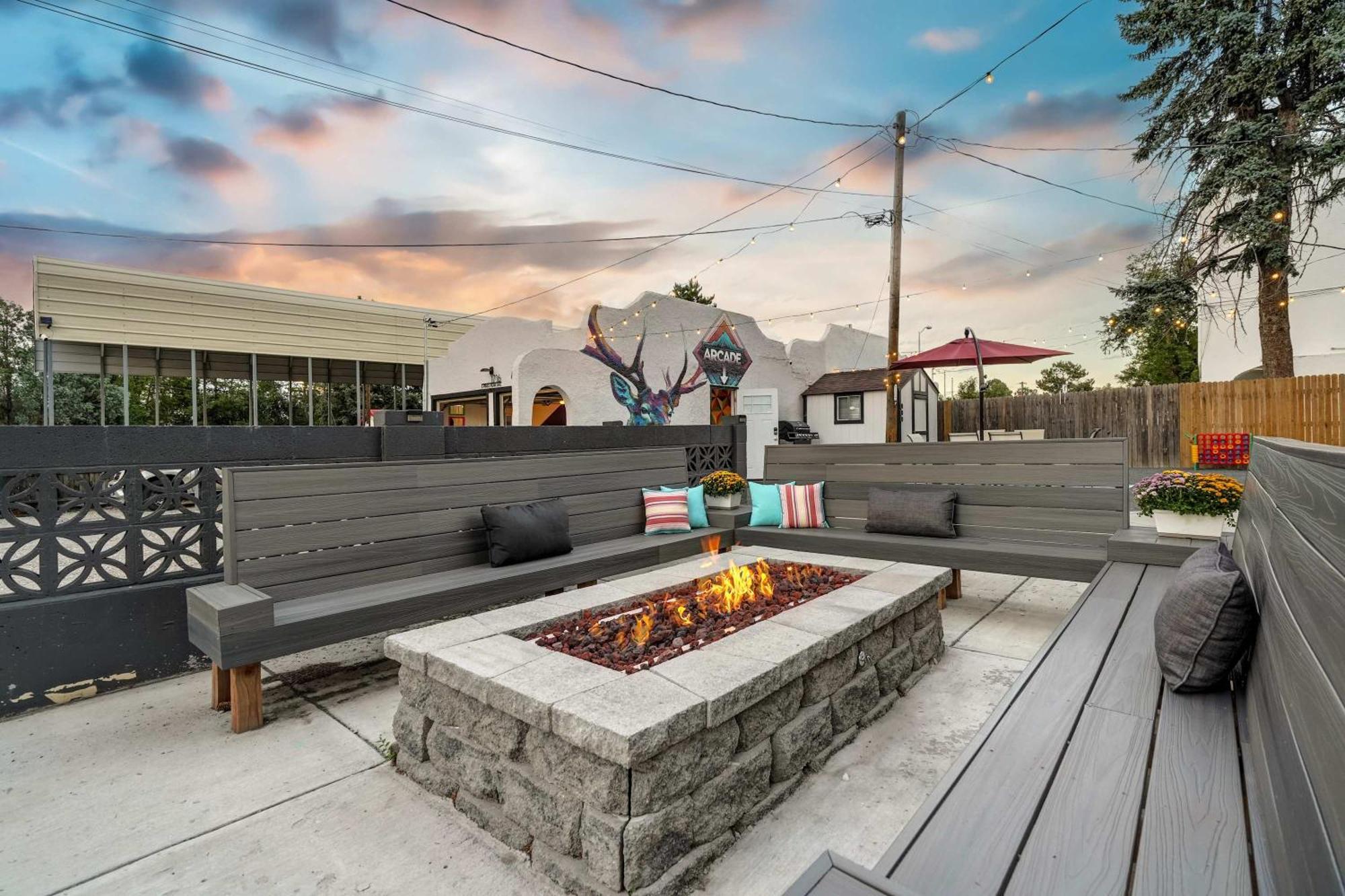 Pikes Estate 5 Apts Fire Pit Big Groups 20+ Holiday home *