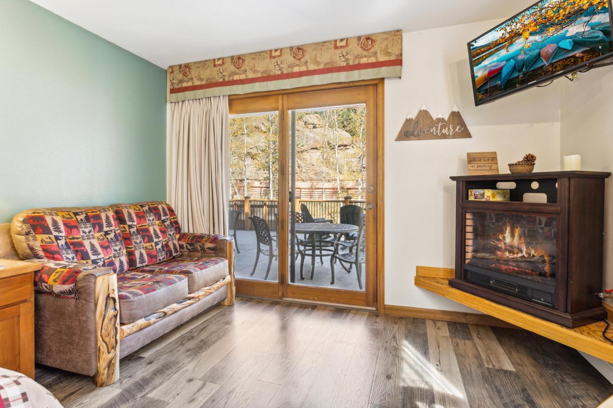 Hotel Ponderosa 2*