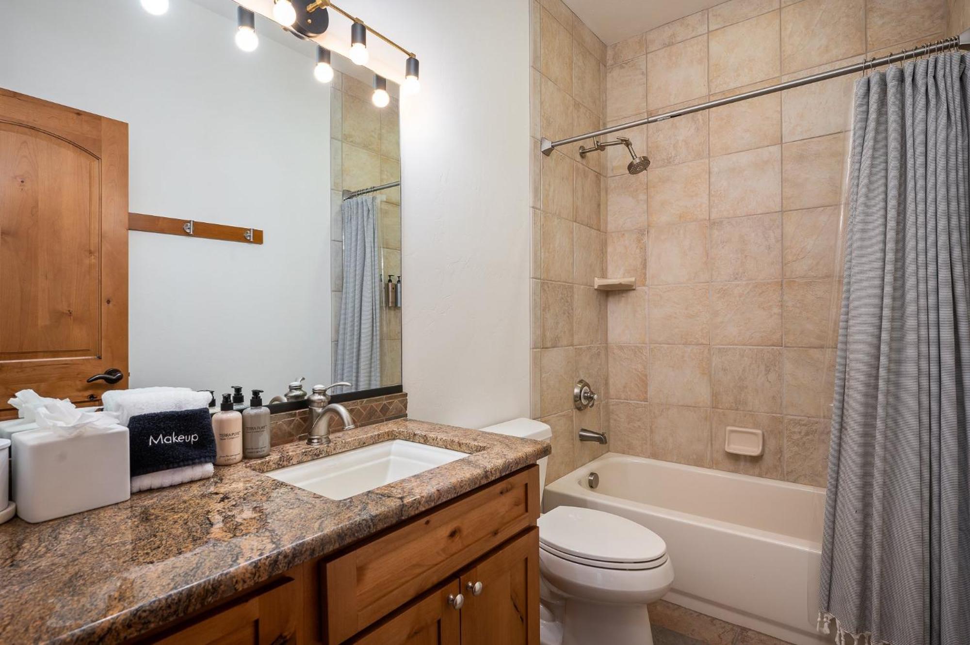Luxury 1040 Next To Hot Tub Great Views Price 500 Dollars In Free Activities Daily Holiday home