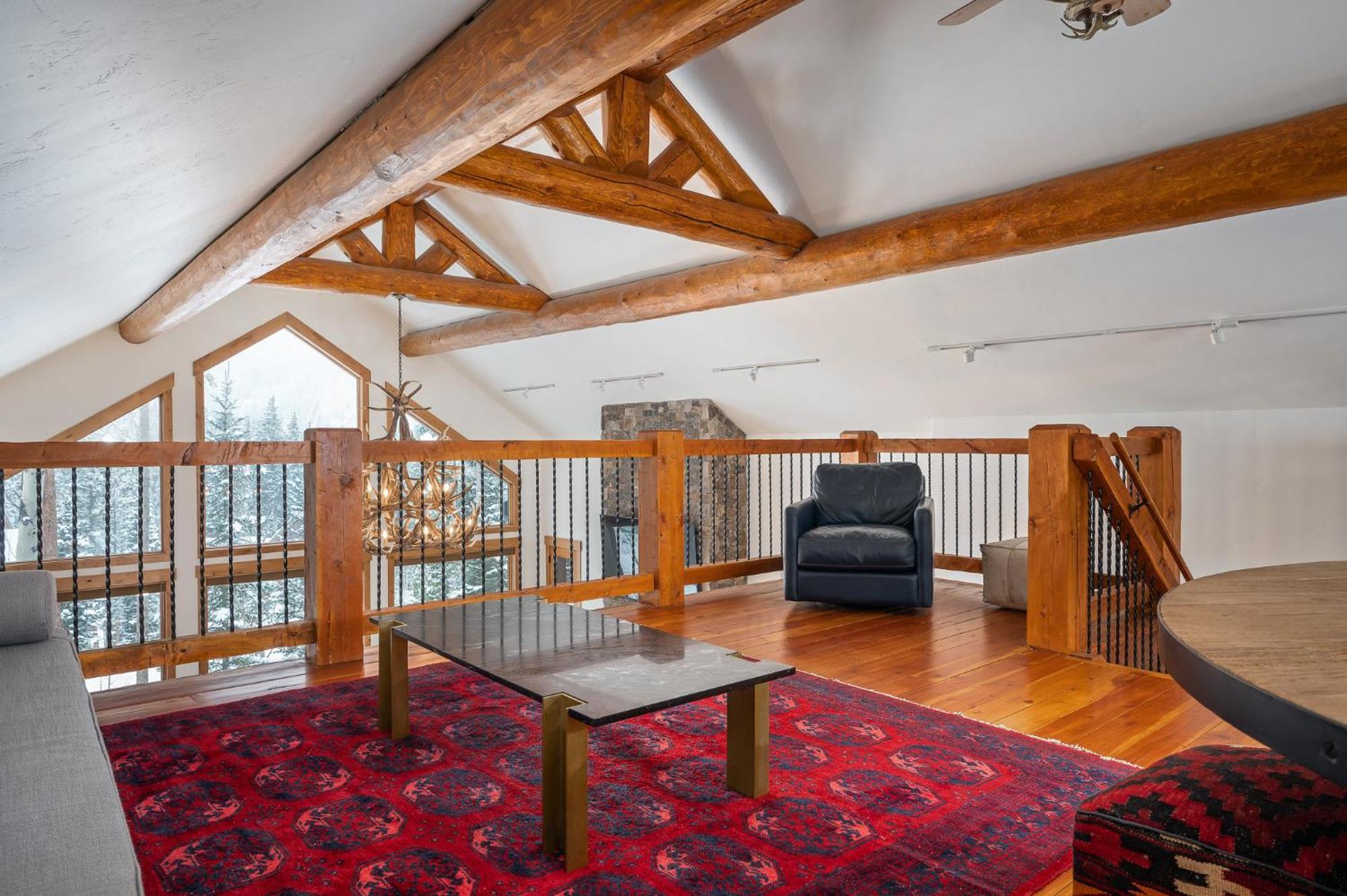 Luxury 1040 Next To Hot Tub Great Views Price 500 Dollars In Free Activities Daily Holiday home