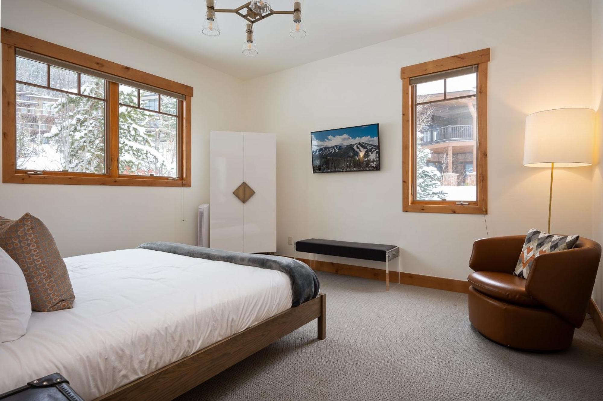 Luxury 1040 Next To Hot Tub Great Views Price 500 Dollars In Free Activities Daily Holiday home