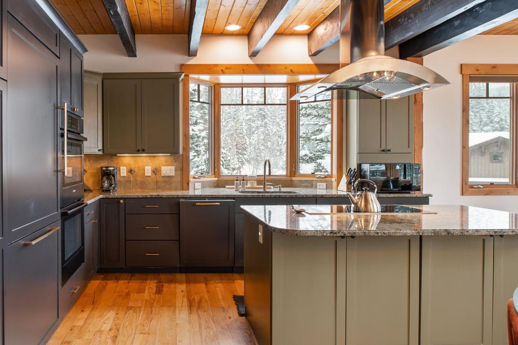 Luxury 1040 Next To Hot Tub Great Views Price 500 Dollars In Free Activities Daily Holiday home Winter Park