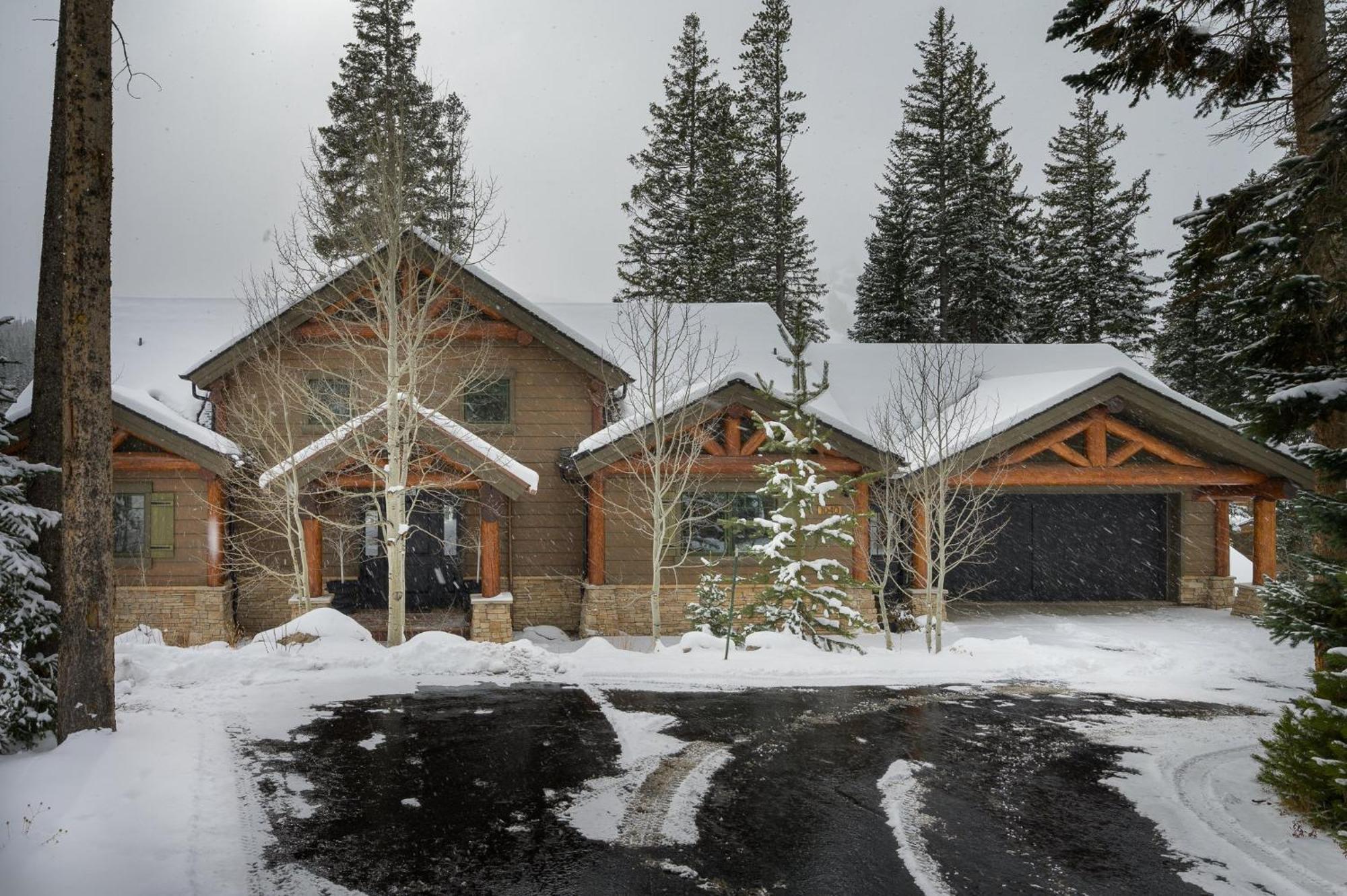 Holiday home Luxury 1040 Next To Hot Tub Great Views Price 500 Dollars In Free Activities Daily