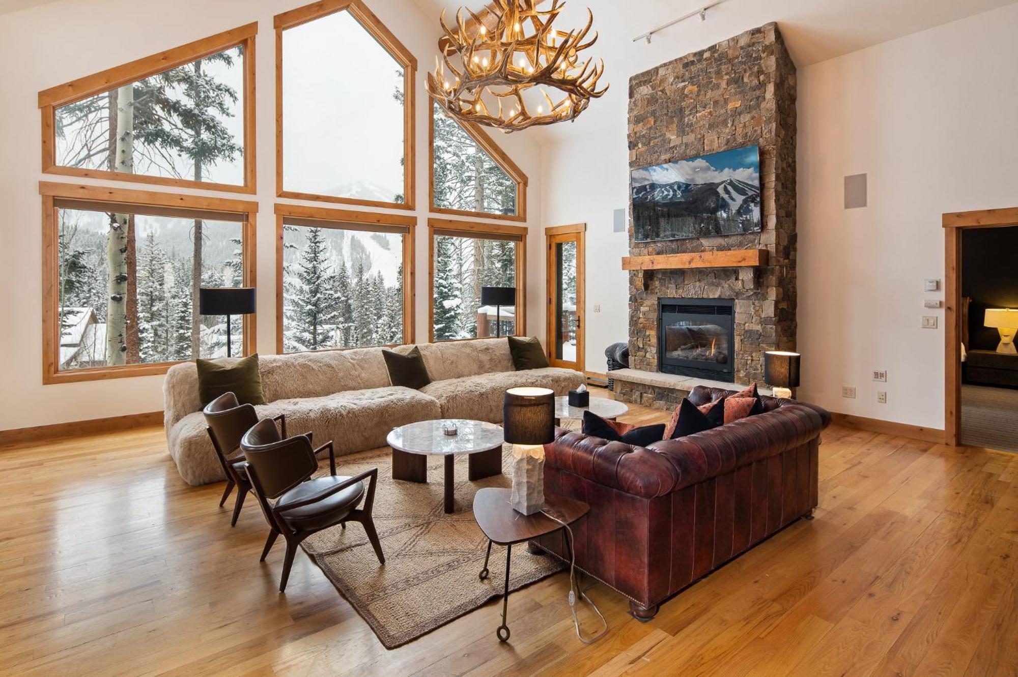 Luxury 1040 Next To Hot Tub Great Views Price 500 Dollars In Free Activities Daily Holiday home Winter Park