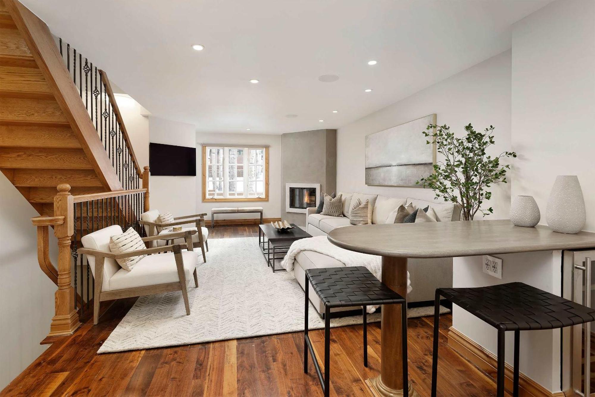 Ac, Updated 4 Bedroom 4-5 Ba Townhouse, Pool Aspen