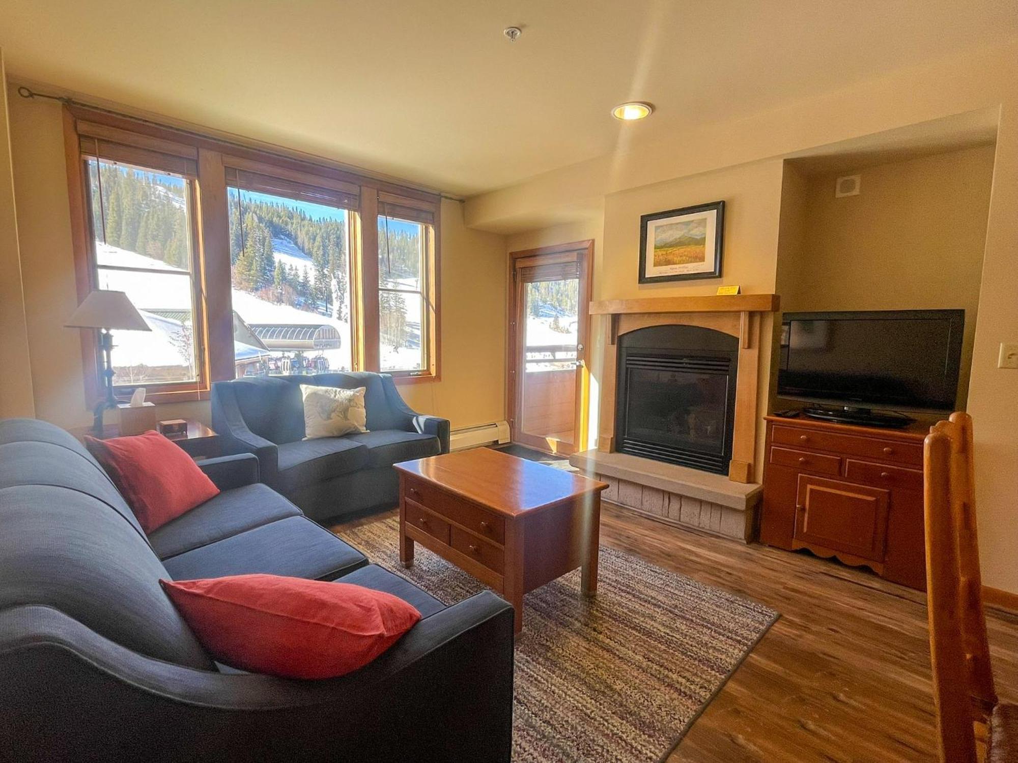 In Out Luxury 2207 Hot Tub Gym Views Price 500 Dollars In Free Activities Daily Holiday home Winter Park