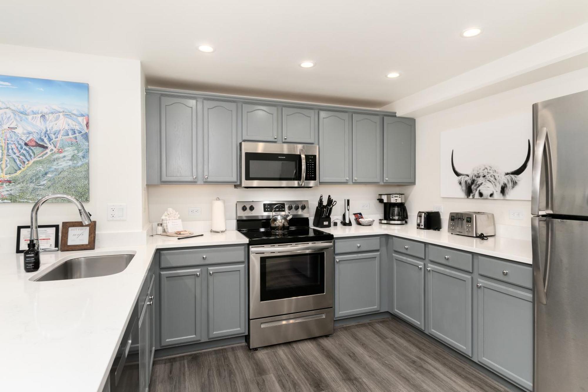 Prime Location Ski-in Ski-out With Mountain Views Location In *