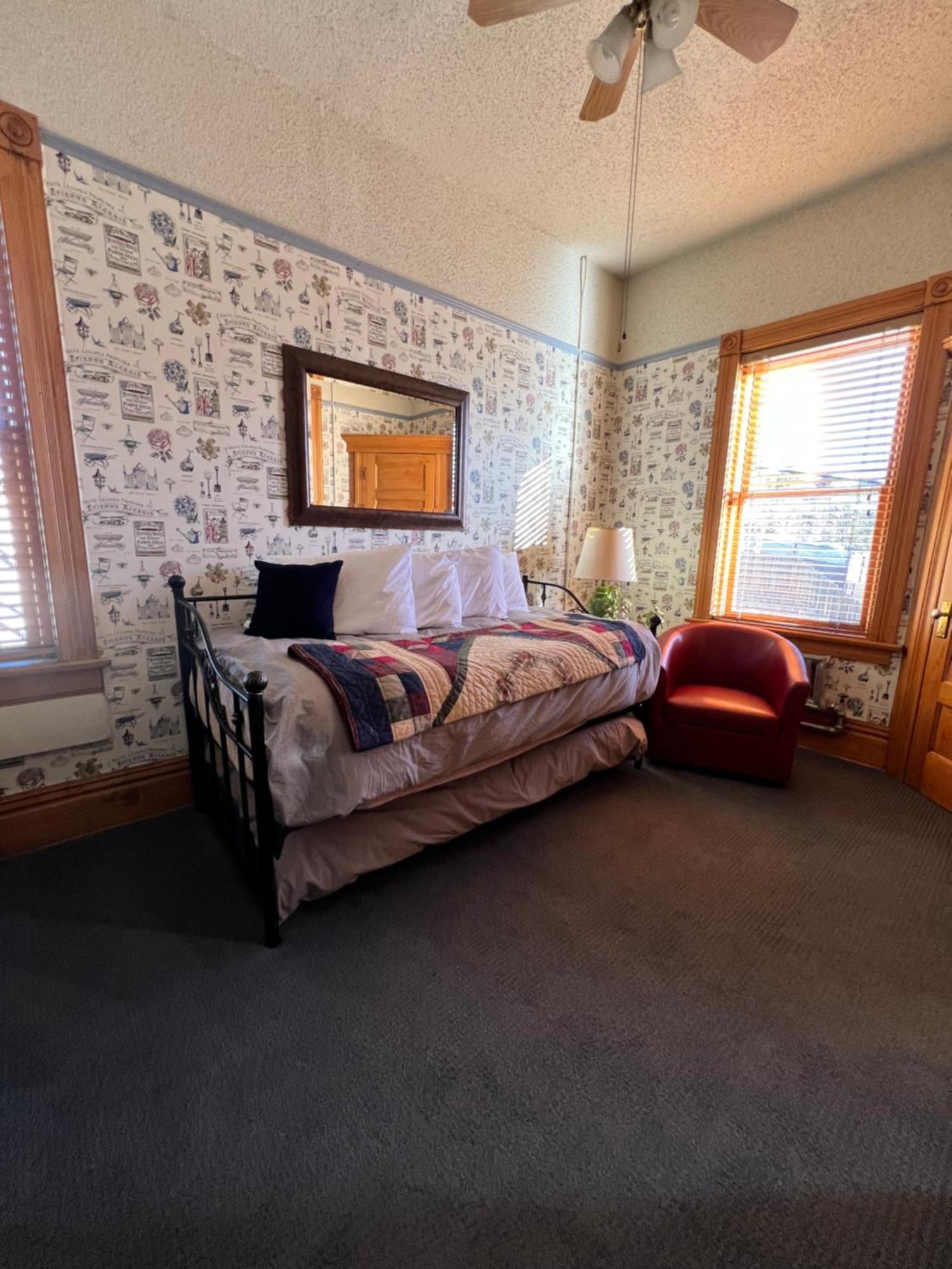 St Nicholas Inn Cripple Creek