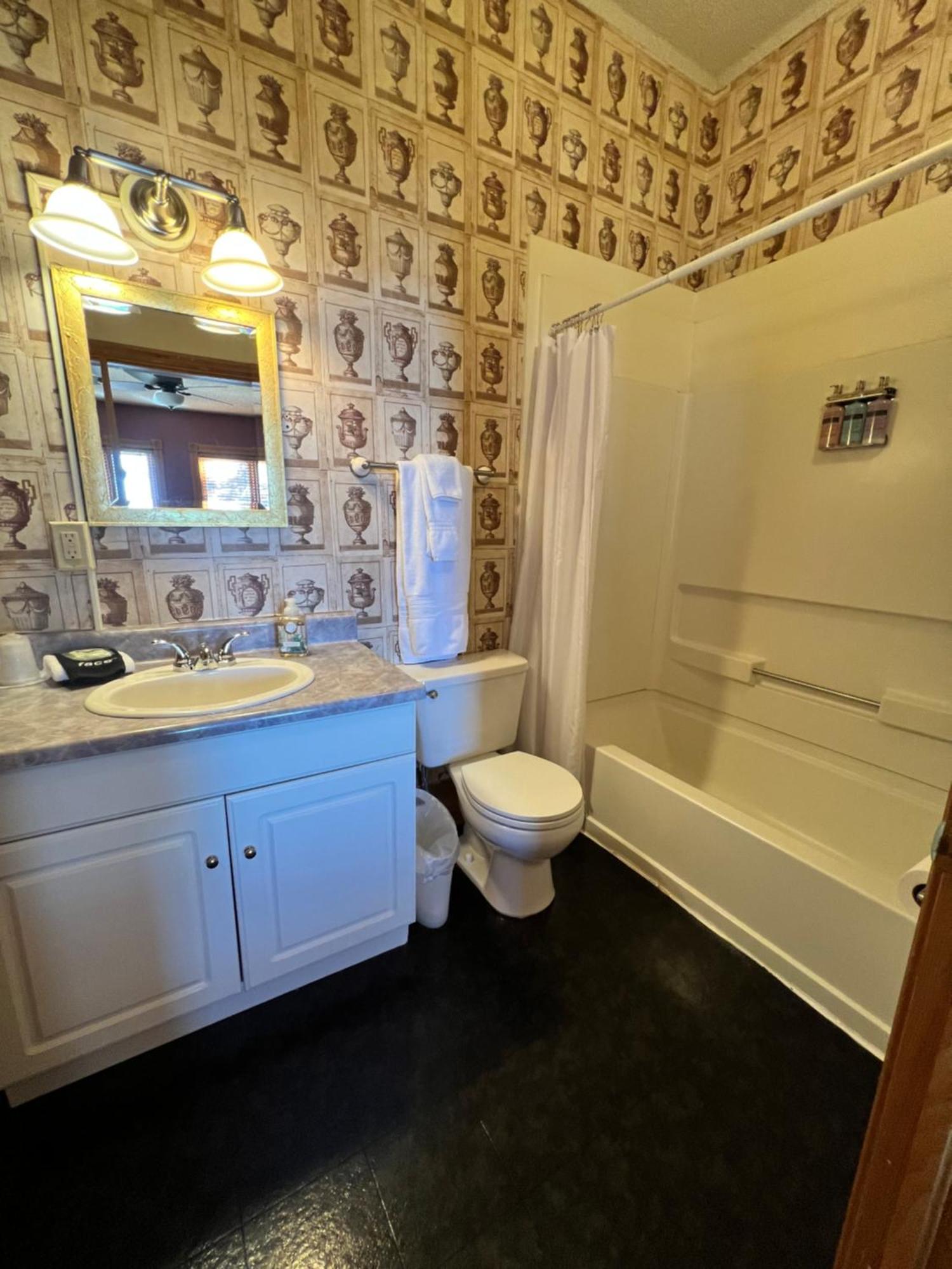 Inn St Nicholas Cripple Creek