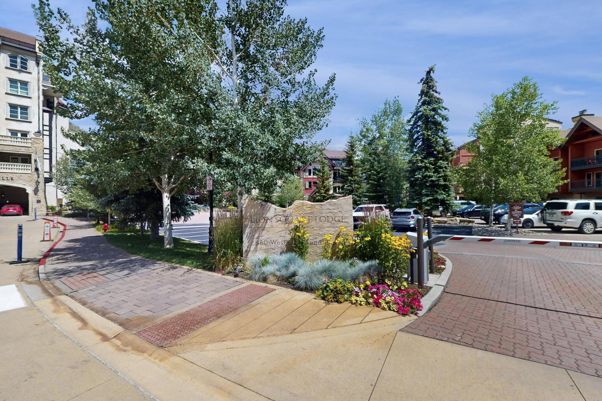 Lion Square North 192 Vail