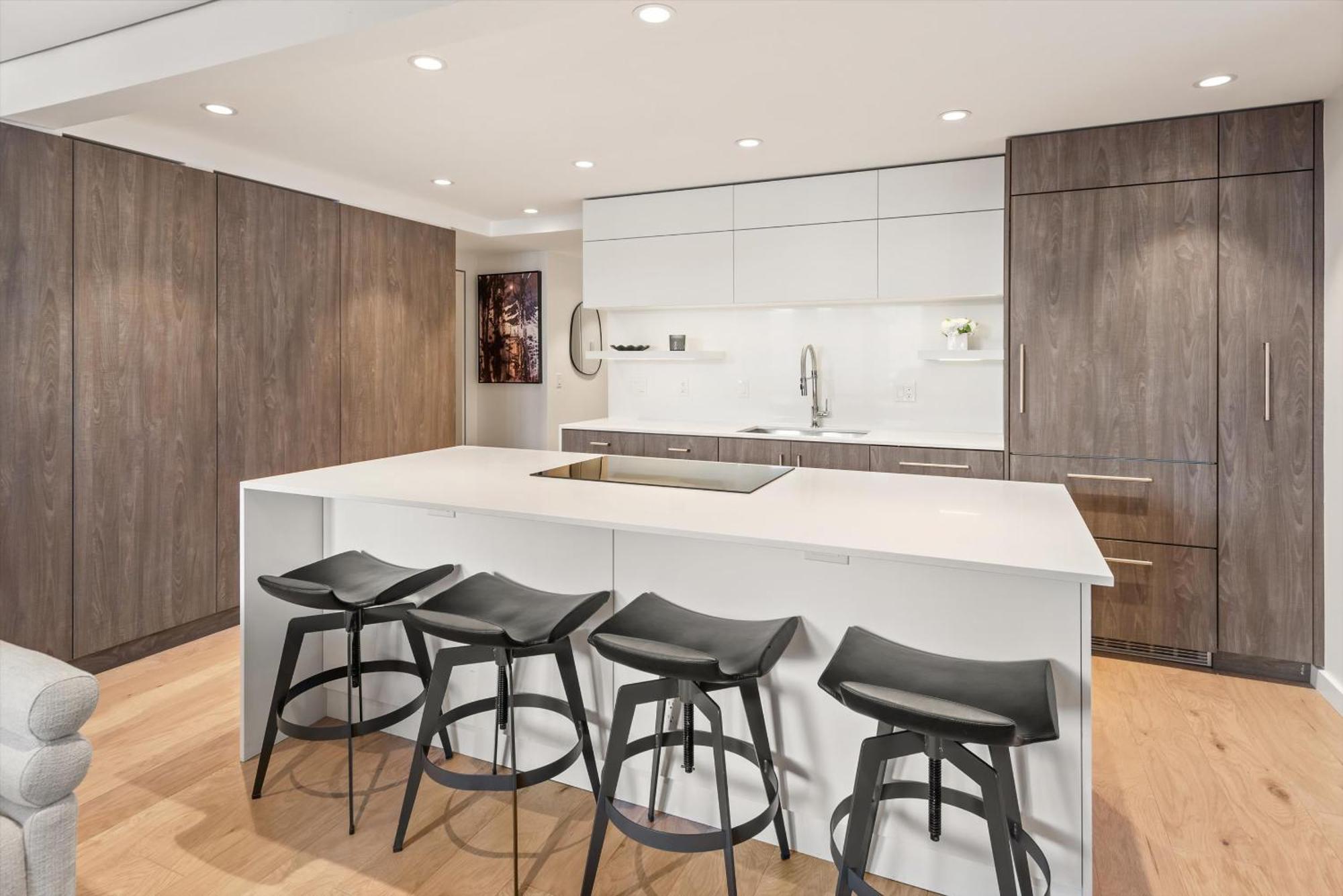 New Listing 3br 3ba Apartment *
